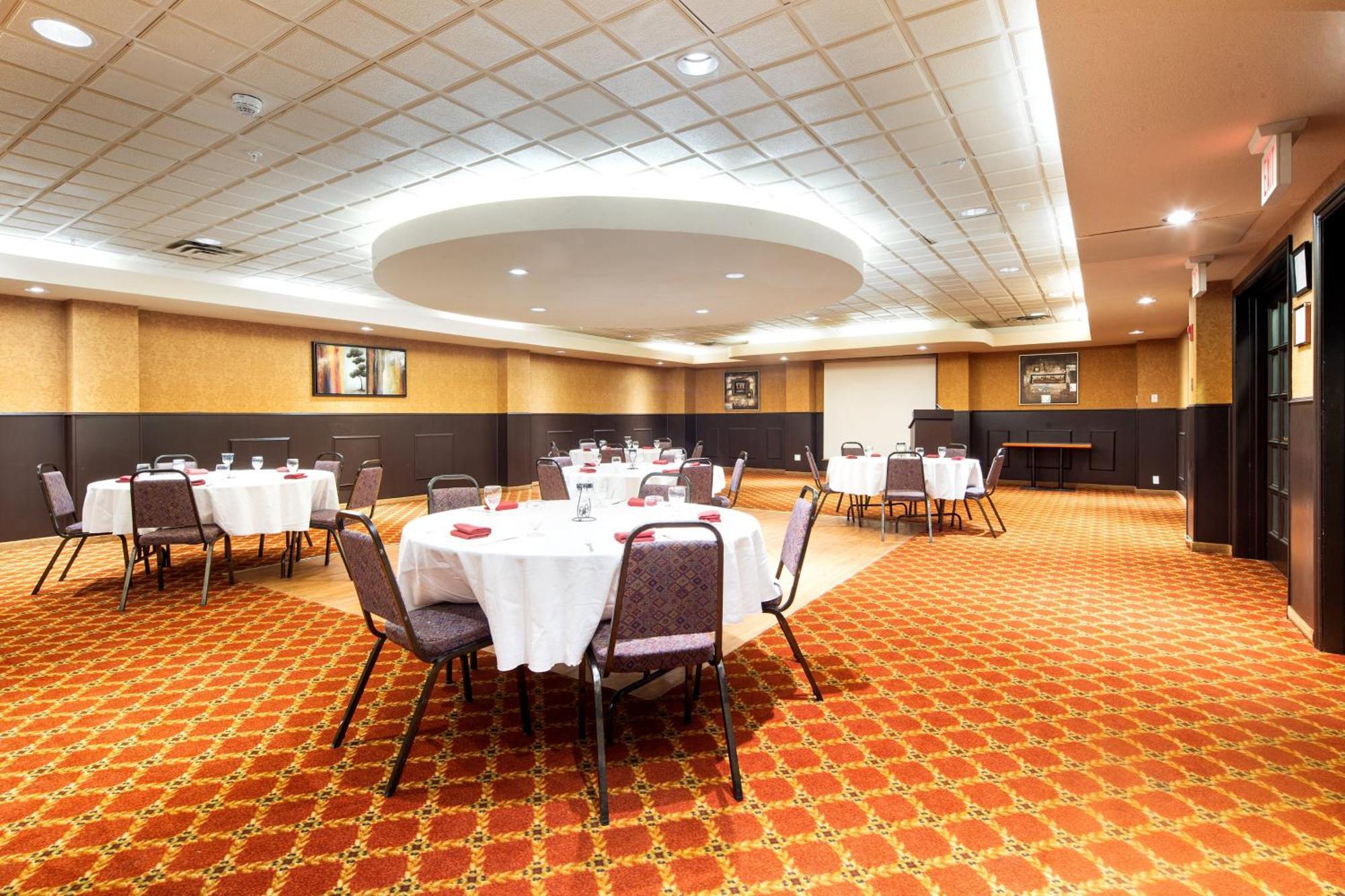 Holiday Inn Hinton By Ihg Екстериор снимка