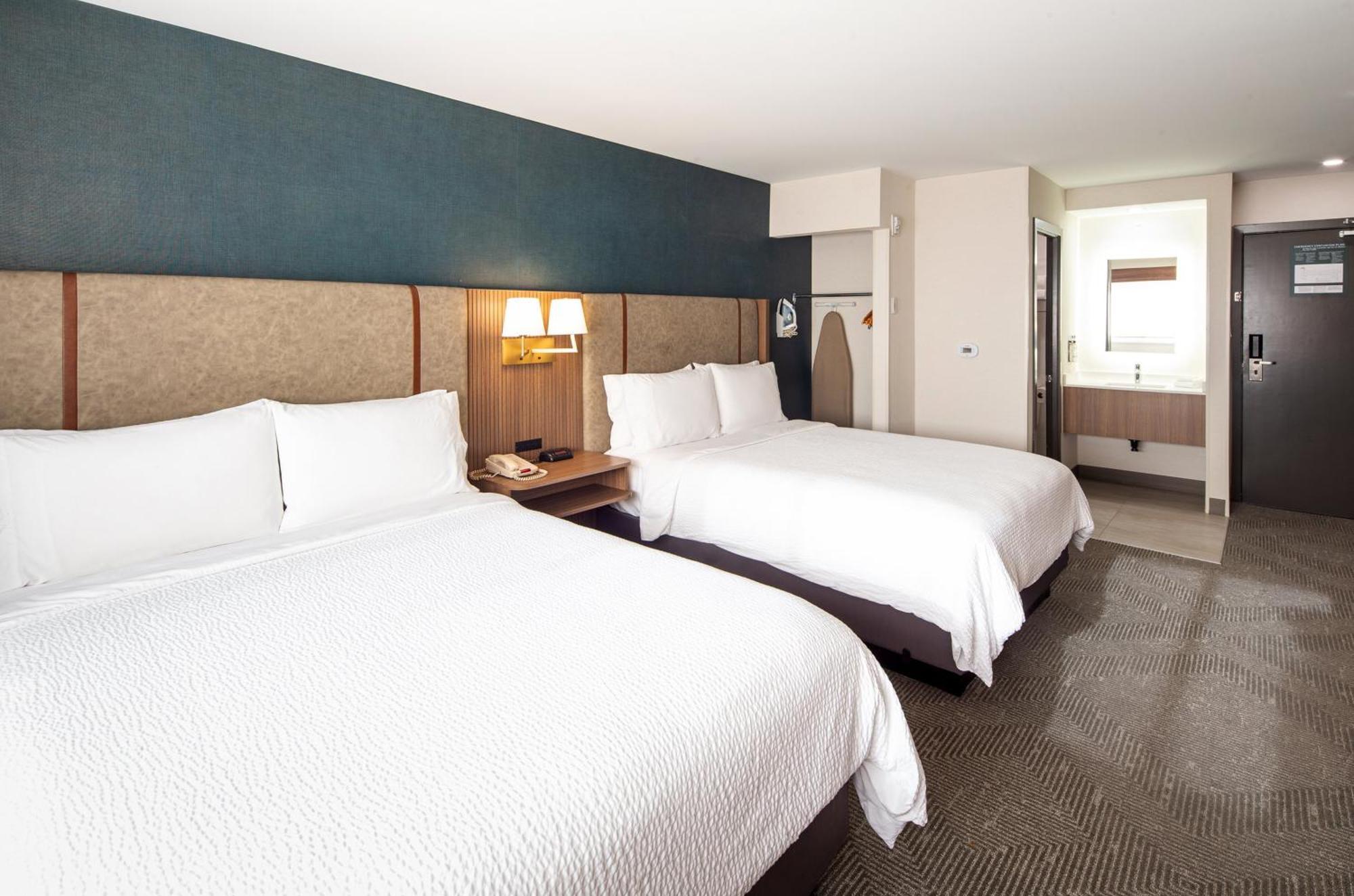 Holiday Inn Hinton By Ihg Екстериор снимка