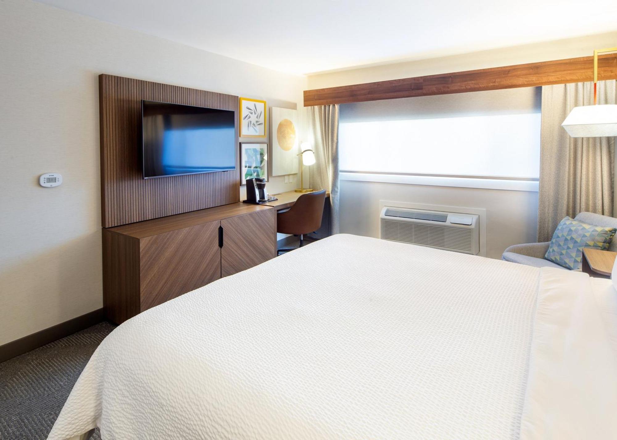 Holiday Inn Hinton By Ihg Екстериор снимка