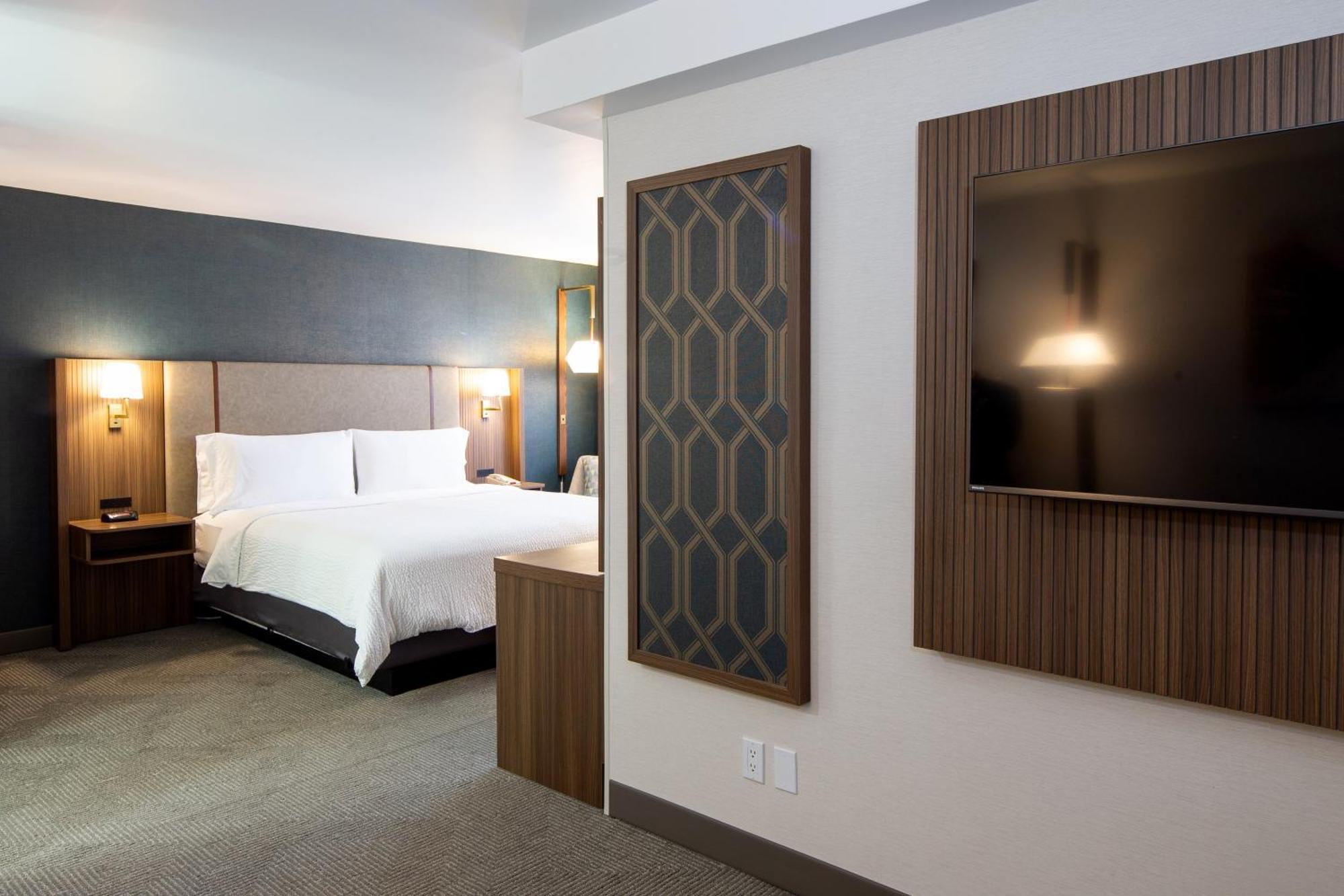 Holiday Inn Hinton By Ihg Екстериор снимка